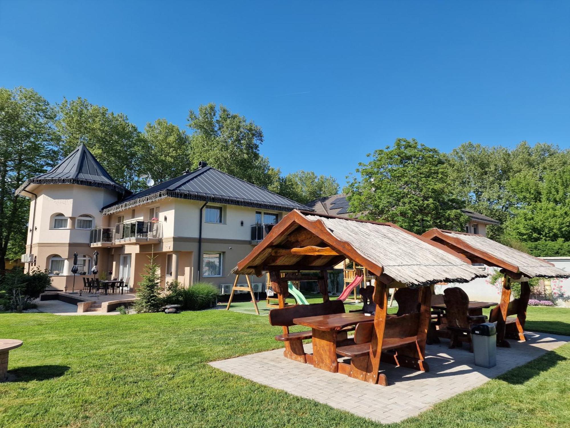 Villa Leticia Siófok Exterior foto
