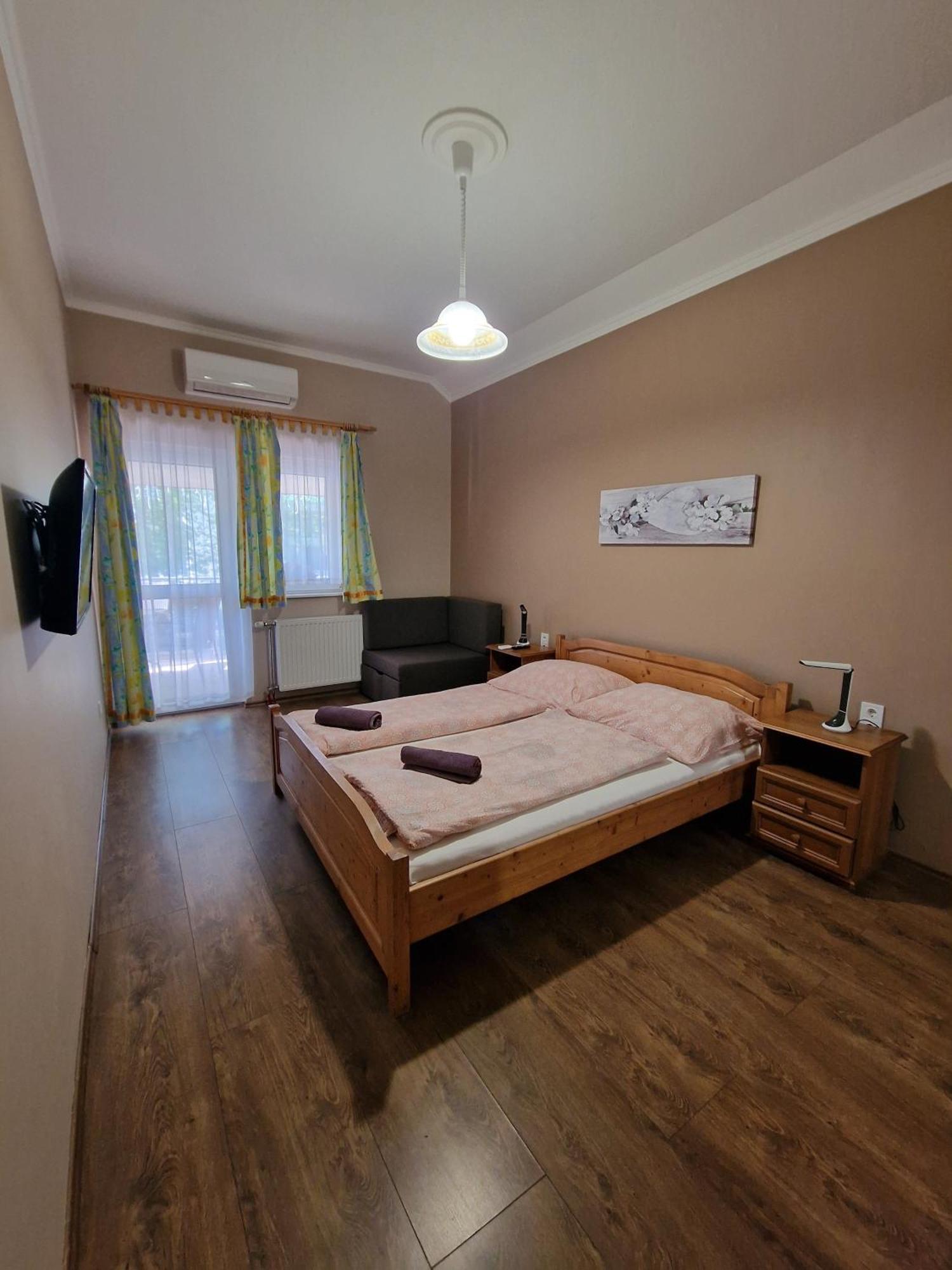 Villa Leticia Siófok Exterior foto