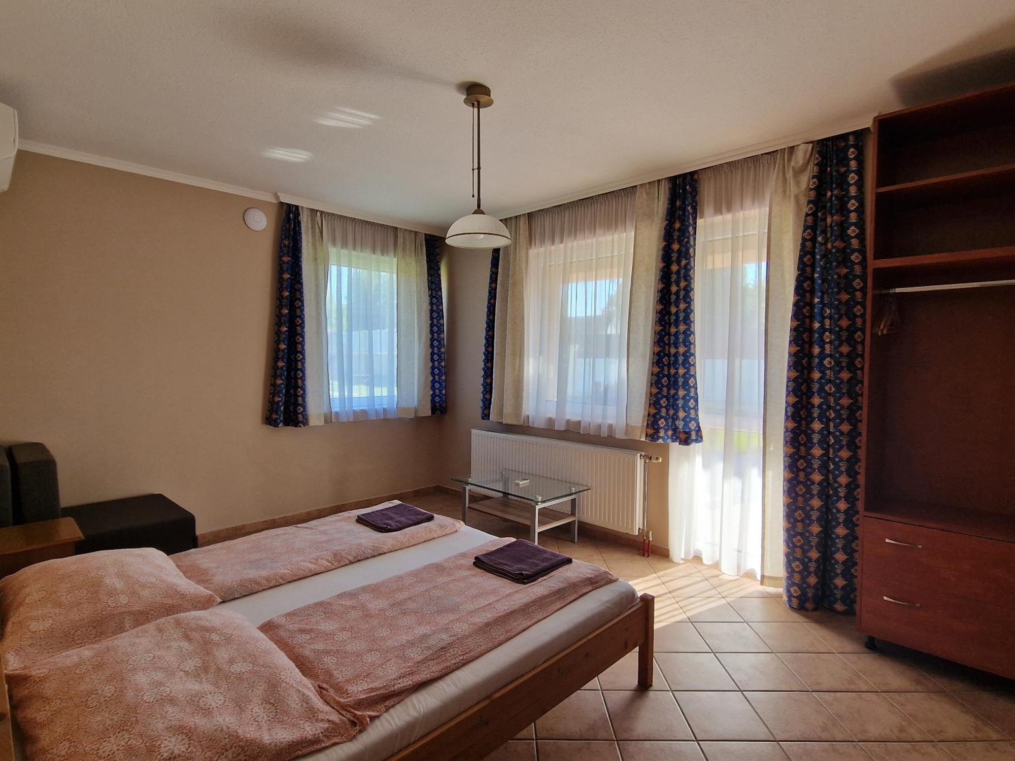 Villa Leticia Siófok Exterior foto